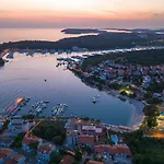 Sail Villa *