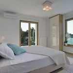 Villa Sail *