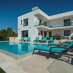 Sail Villa Pjescana Uvala