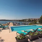 Sail Villa
