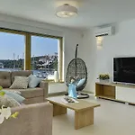 Sail Villa *