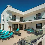 Villa Sail Pjescana Uvala