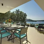 Sail Villa *