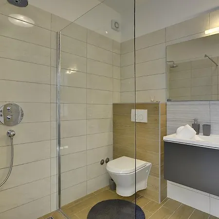 Sail * Pjescana Uvala