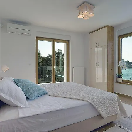 Sail Villa Pjescana Uvala