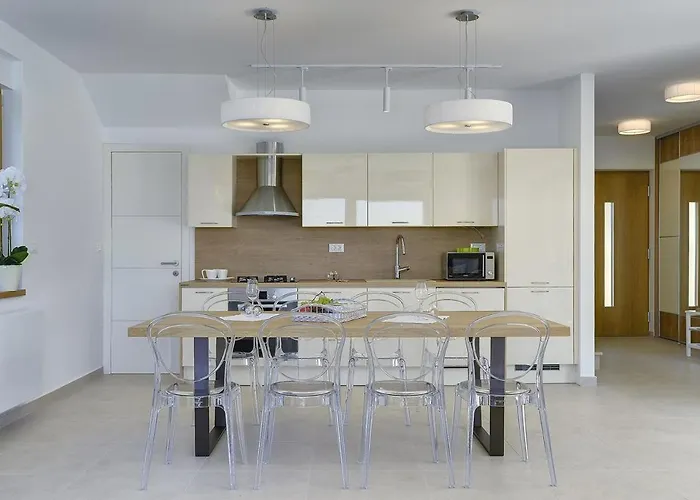 Sail * פיישצ'נה אובלה