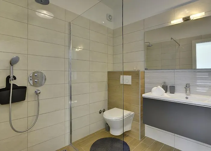 Sail * פיישצ'נה אובלה